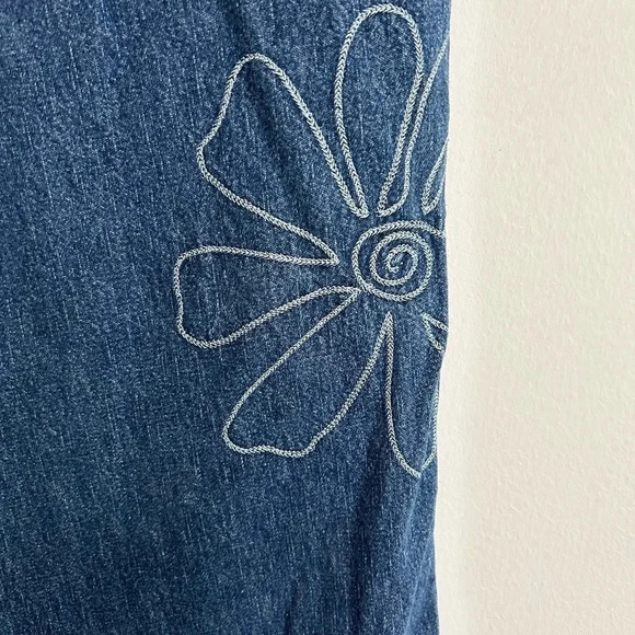 Faded Glory Women’s 10 Jean Capris‎ Floral Embroidered Boho Y2K Style Festival - Picture 4 of 14